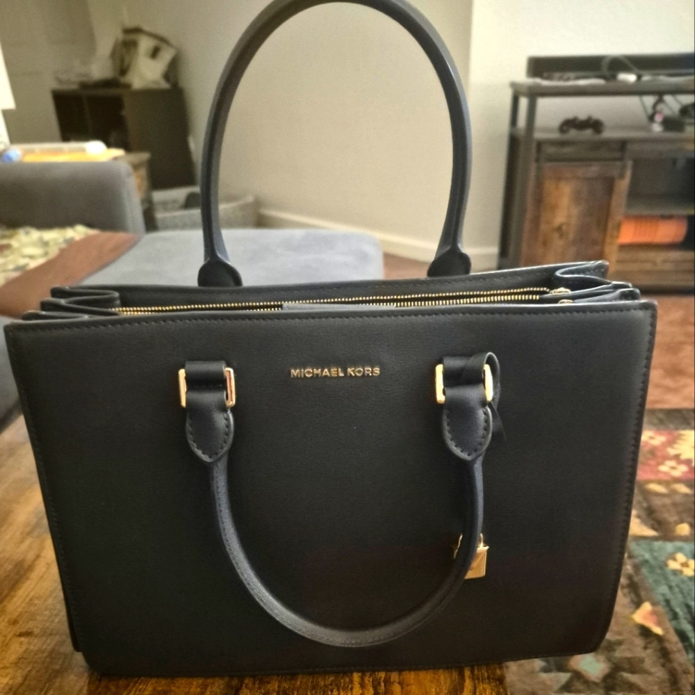 Michael Kors leather satchel. Navy blue. Great condition!